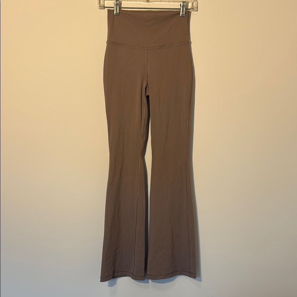 Aritzia TNAction Butter Flare Leggings - S